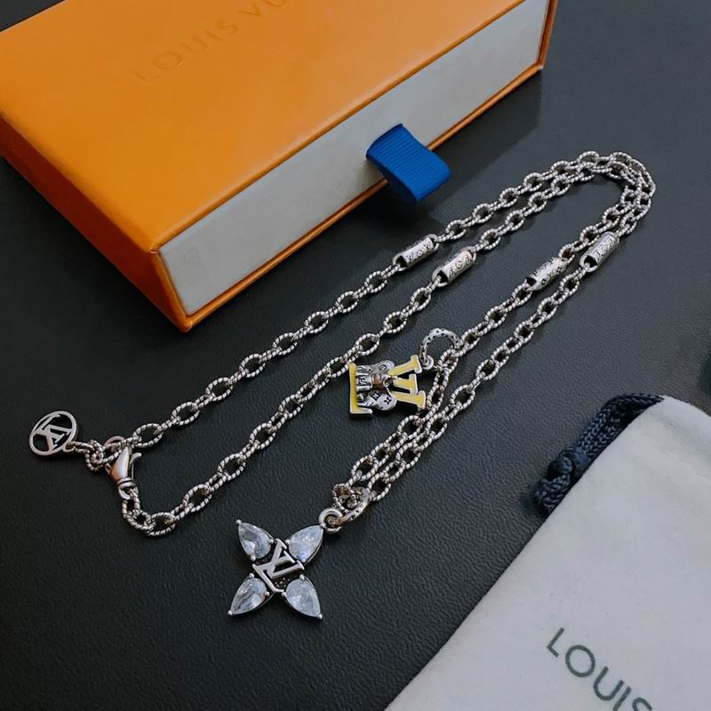 LV Necklace 03lyr545
